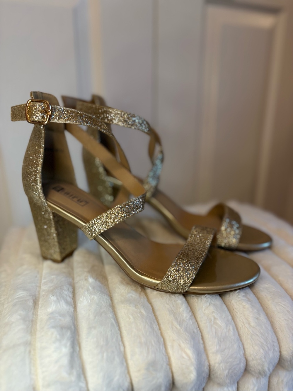IDIFU Gold Glitter Block Heel Sandals Size 8.5